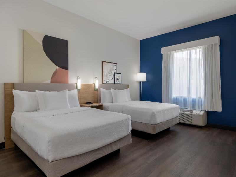 Spark By Hilton Artesia image