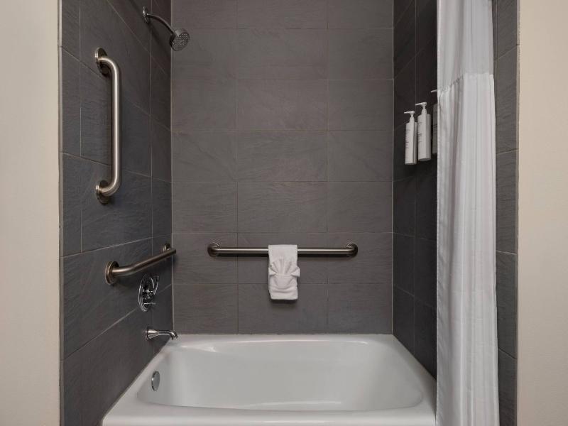 Spark By Hilton Artesia image