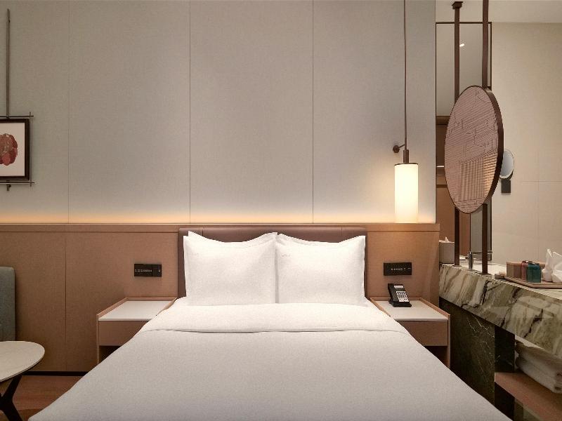 Holiday Inn Datong image
