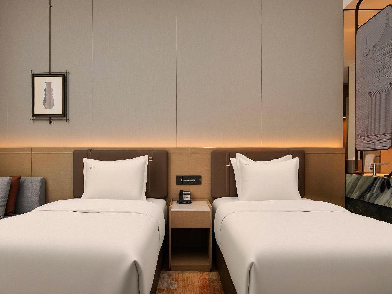 Holiday Inn Datong image
