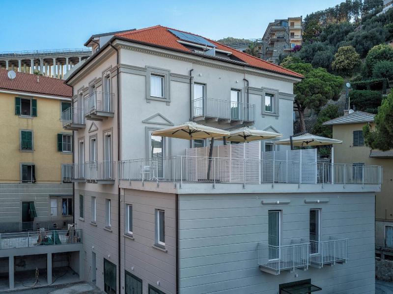 Villa Cadiz Apartments Varazze image
