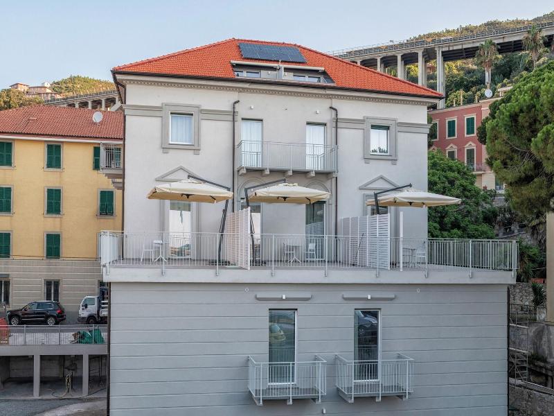 Villa Cadiz Apartments Varazze image