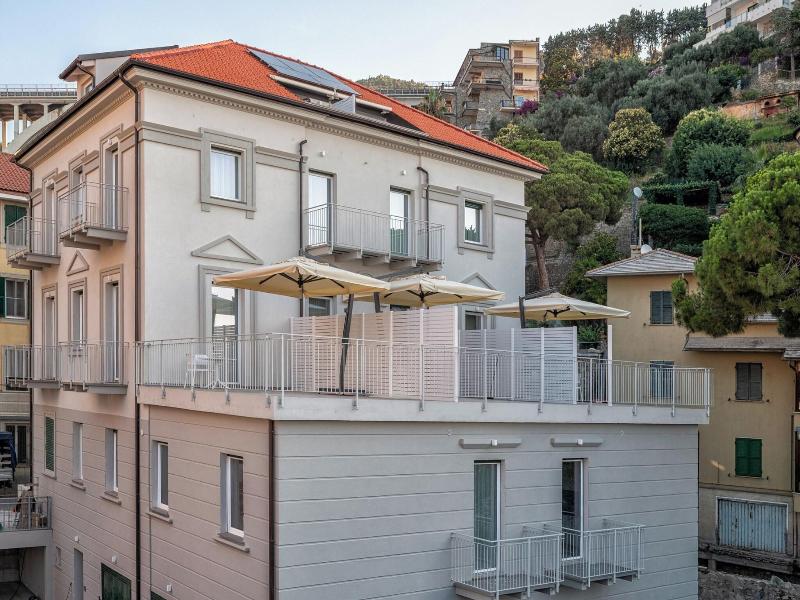 Villa Cadiz Apartments Varazze image