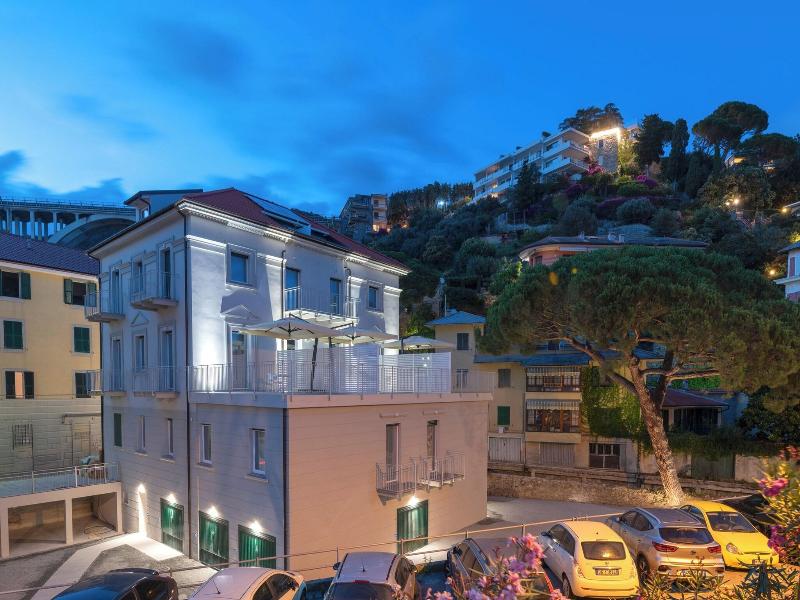 Villa Cadiz Apartments Varazze image