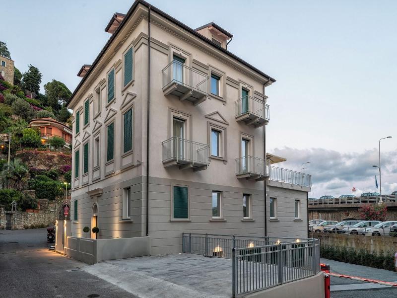 Villa Cadiz Apartments Varazze image