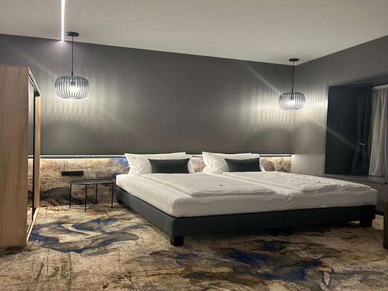 Urban Hotel image