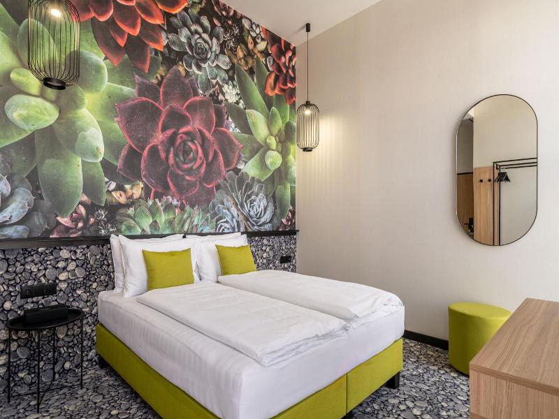 Urban Hotel image