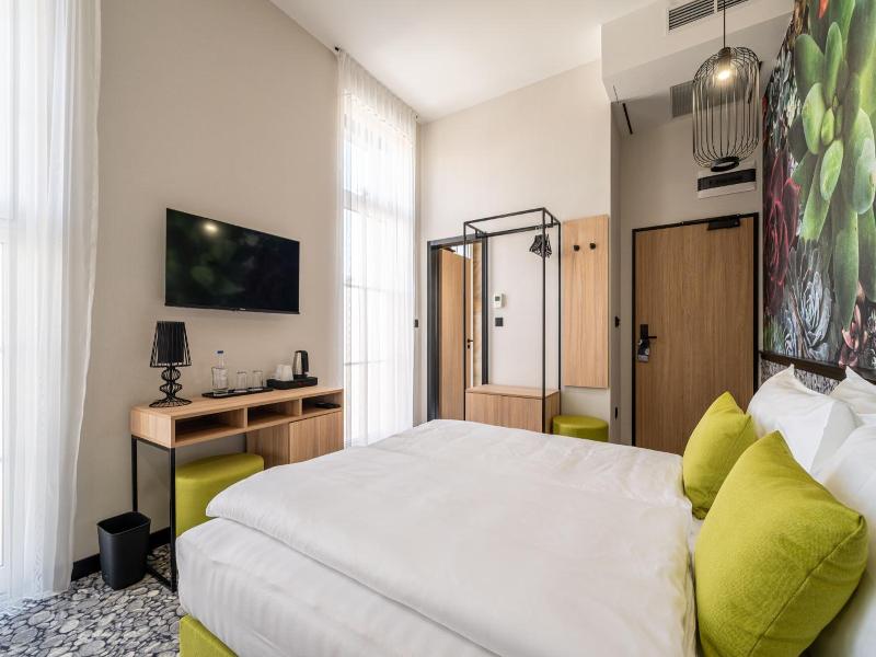 Urban Hotel image