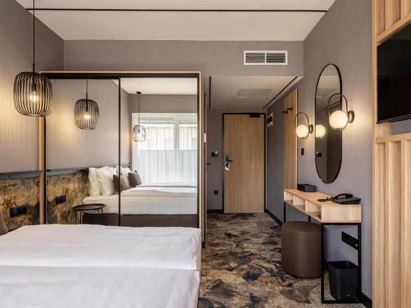 Urban Hotel image