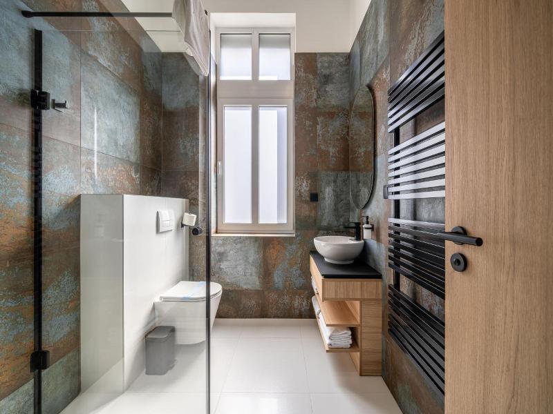Urban Hotel image