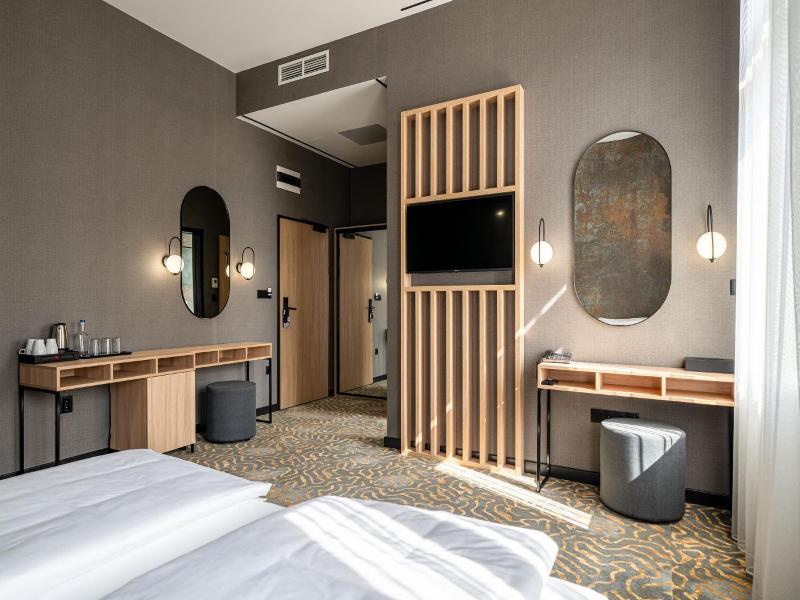 Urban Hotel image