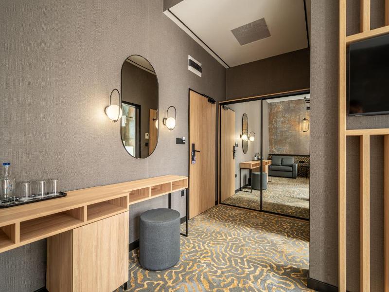 Urban Hotel image