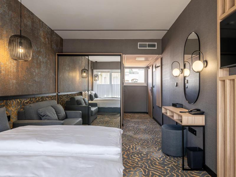 Urban Hotel image