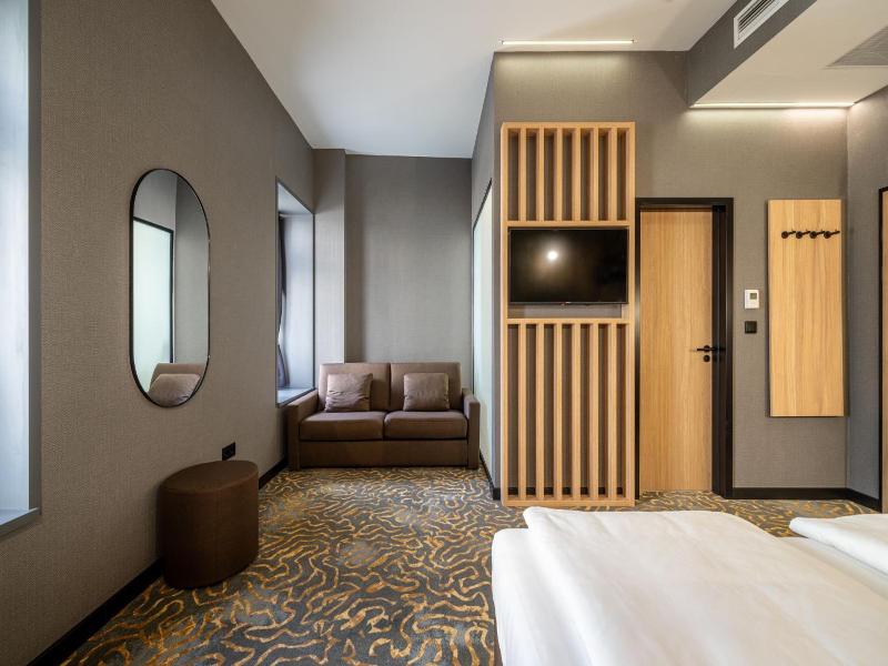 Urban Hotel image