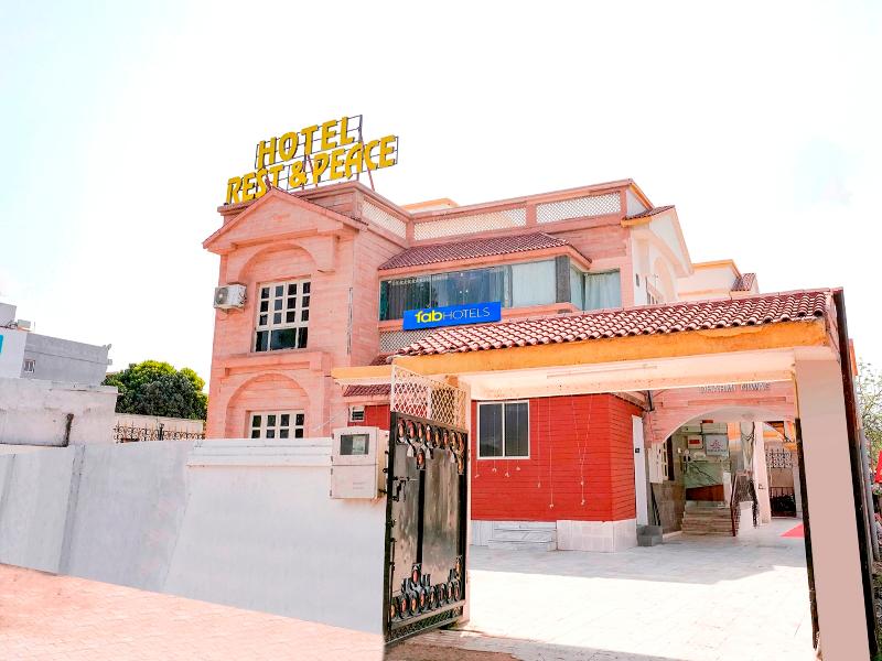 Hotel Rest And Peace image