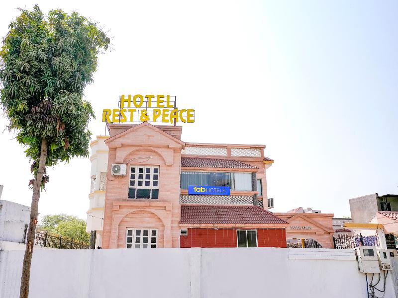 Hotel Rest And Peace image