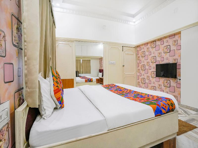 Hotel Rest And Peace image