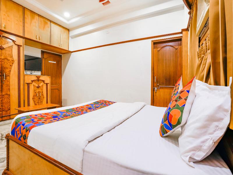 Hotel Rest And Peace image