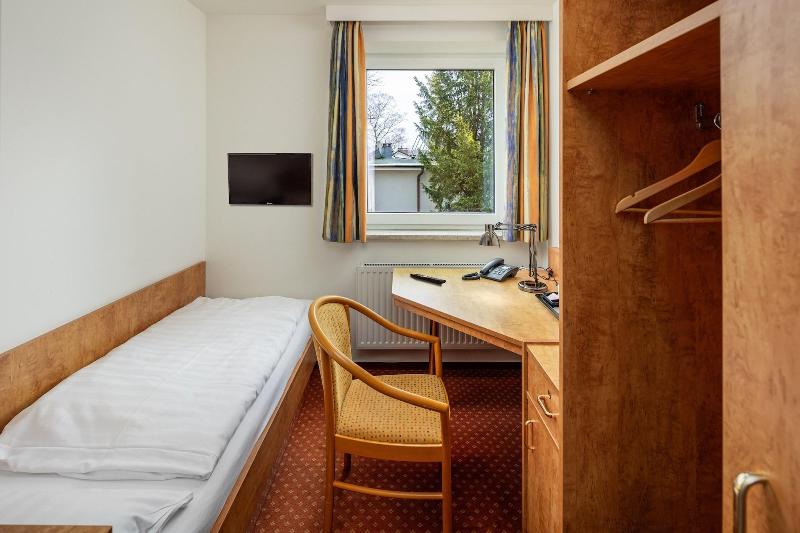 Academy Lodge Boardinghouse image