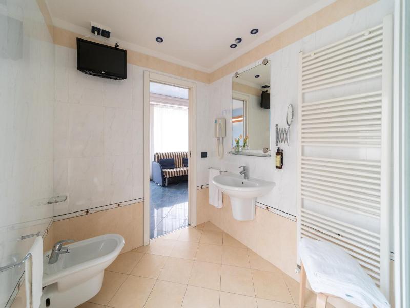 Hotel Ancora image