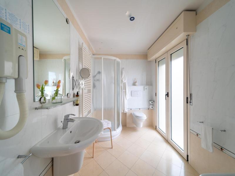 Hotel Ancora image
