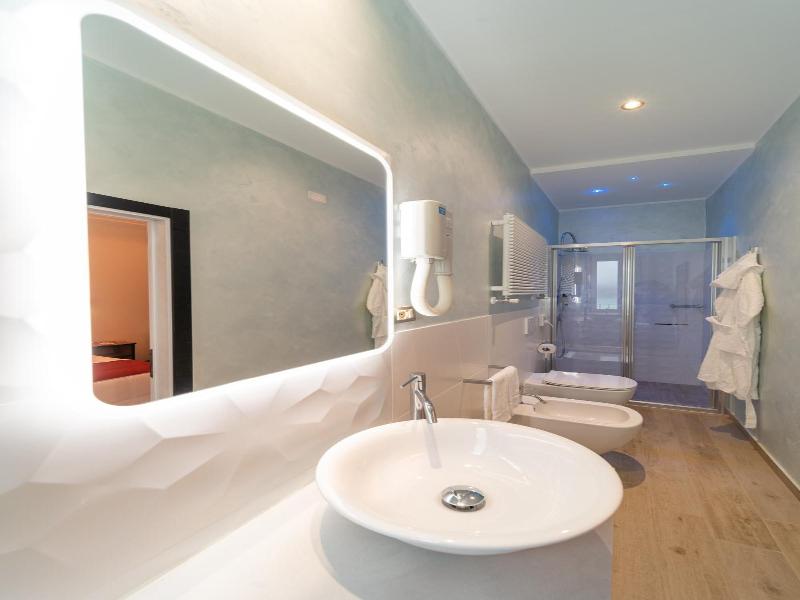 Hotel Ancora image