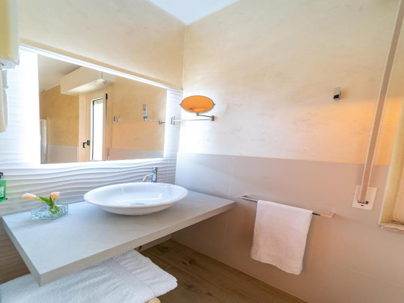 Hotel Ancora image
