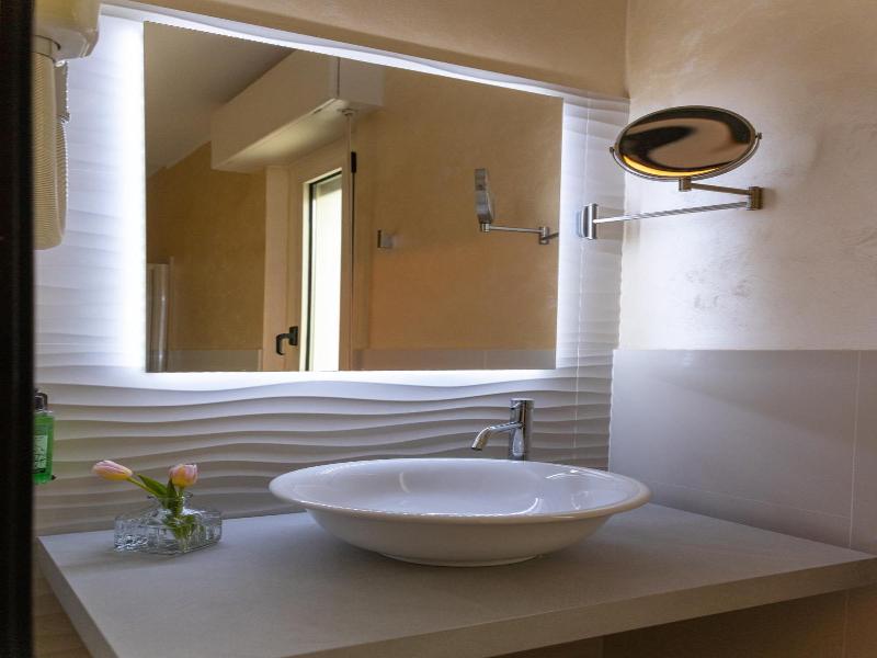 Hotel Ancora image