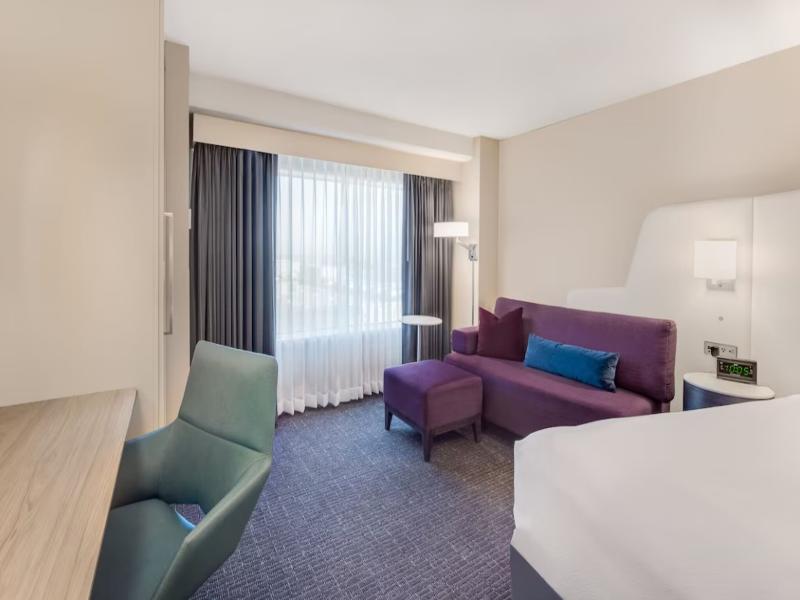 Crowne Plaza Cleveland at Playhouse Square image