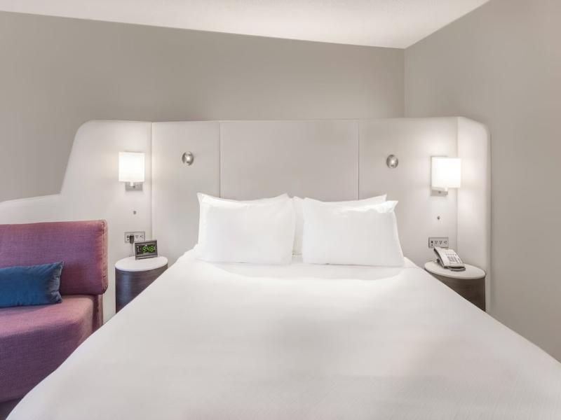 Crowne Plaza Cleveland at Playhouse Square image