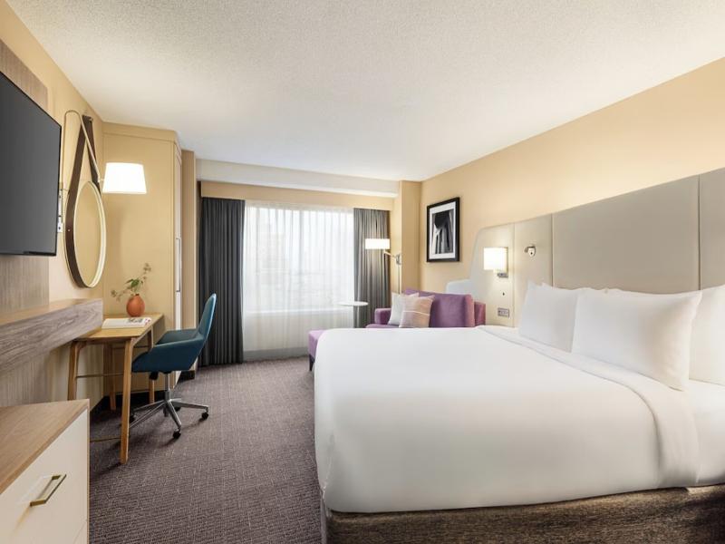 Crowne Plaza Cleveland at Playhouse Square image