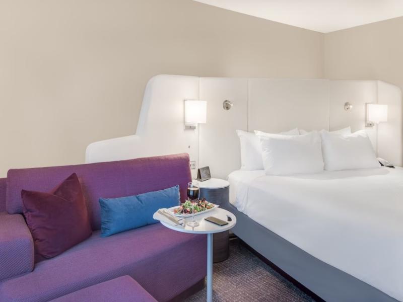 Crowne Plaza Cleveland at Playhouse Square image