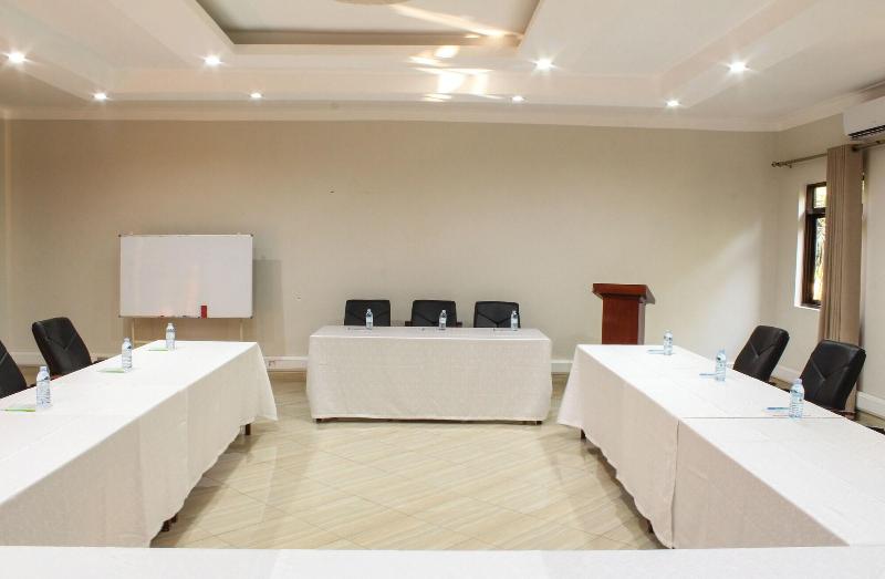 Excelsis Garden Hotel Kampala image