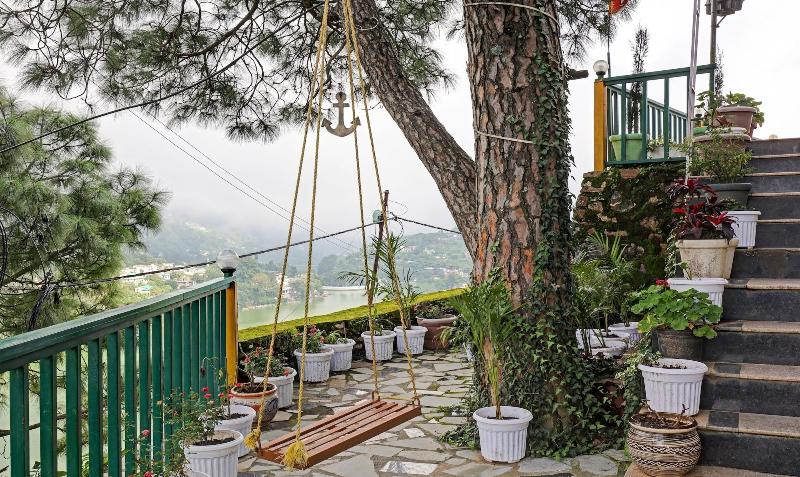 Treebo Vista Lago With Lake View image