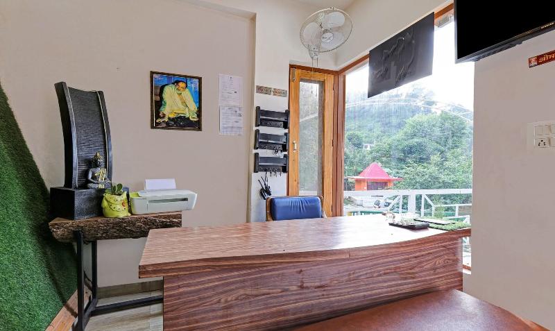 Treebo Vista Lago With Lake View image