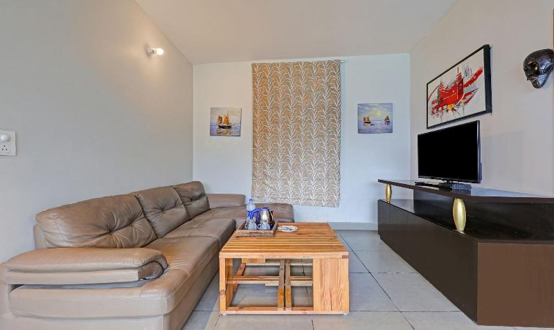 Treebo Vista Lago With Lake View image