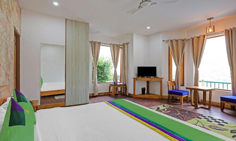 Treebo Vista Lago With Lake View image