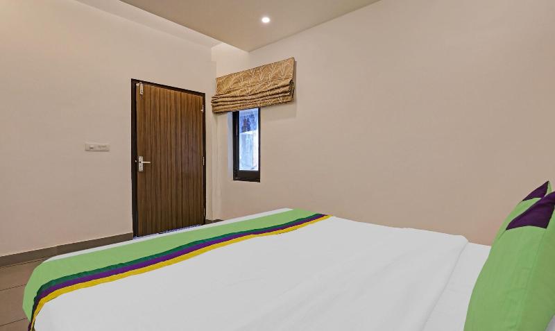 Treebo Vista Lago With Lake View image