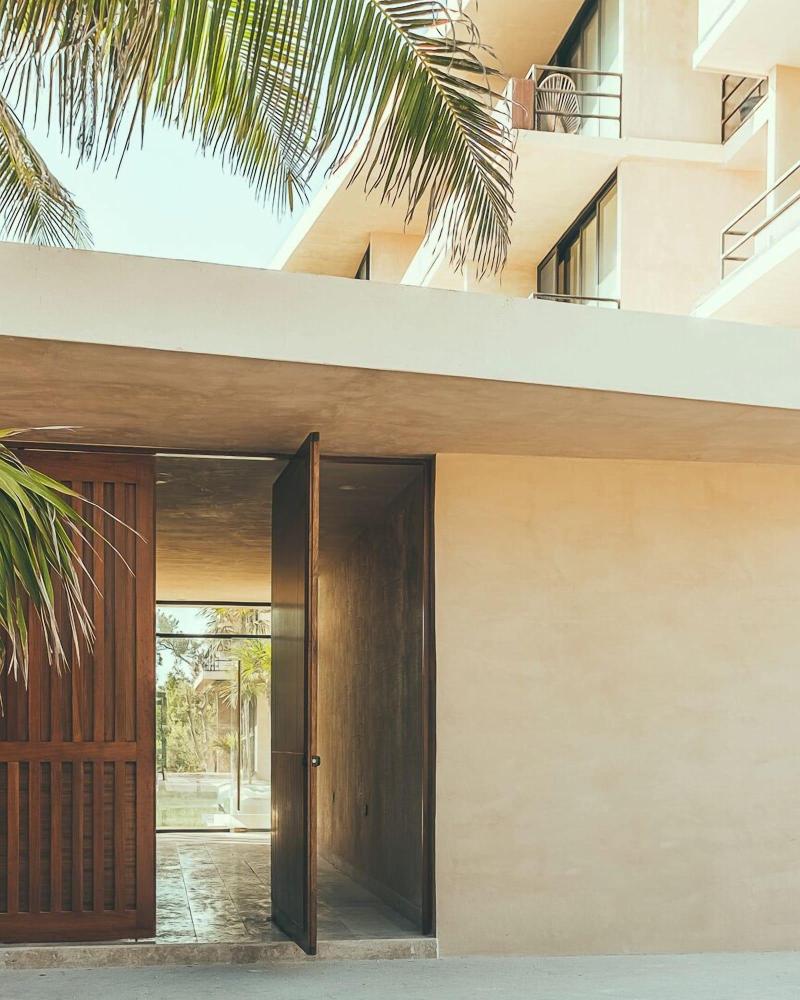 Luxury And Mordern Beachfront Condo By Bt Homes image