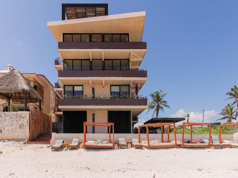 Luxury And Mordern Beachfront Condo By Bt Homes image