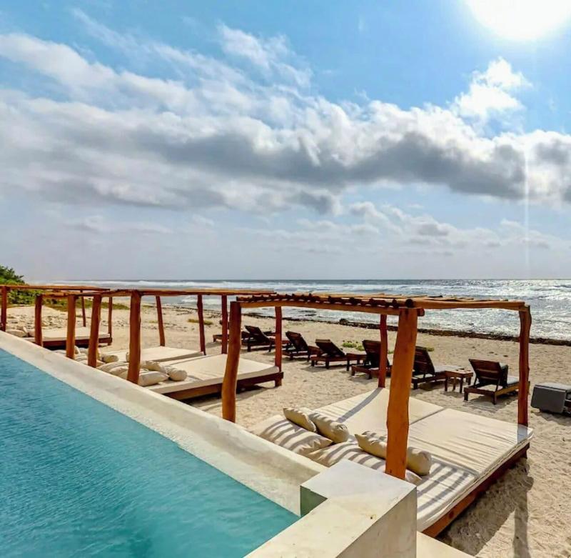 Luxury And Mordern Beachfront Condo By Bt Homes image