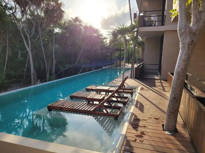 Luxury And Mordern Beachfront Condo By Bt Homes image