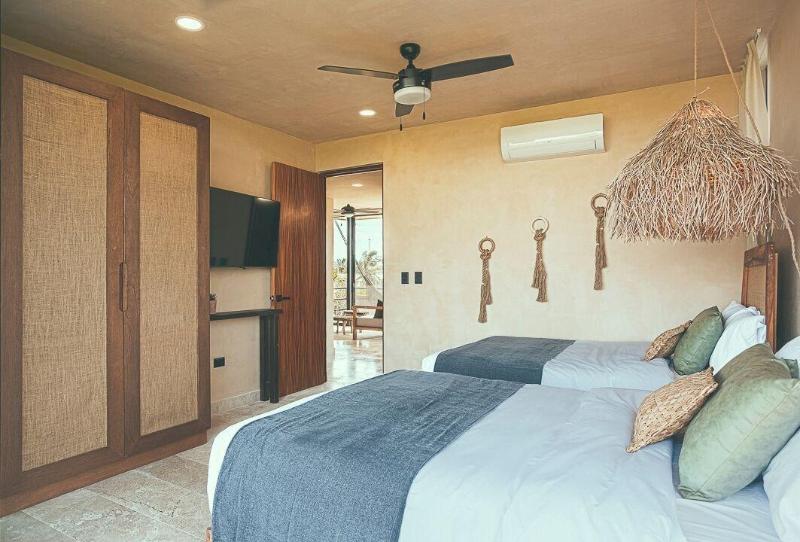 Luxury And Mordern Beachfront Condo By Bt Homes image