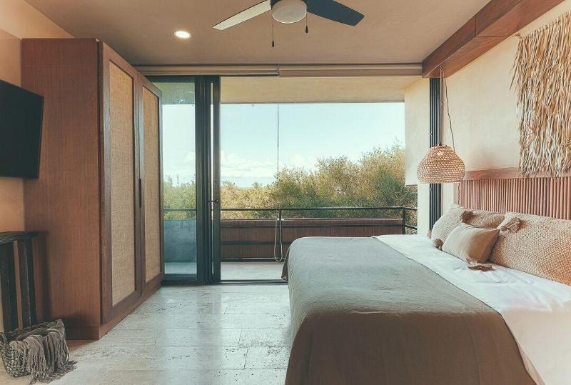 Luxury And Mordern Beachfront Condo By Bt Homes image
