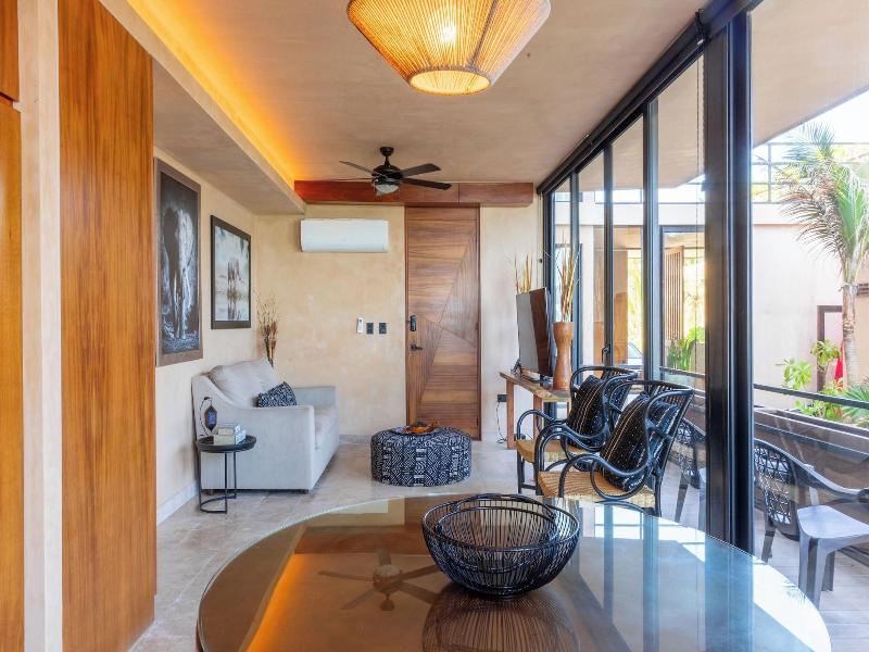 Luxury And Mordern Beachfront Condo By Bt Homes image