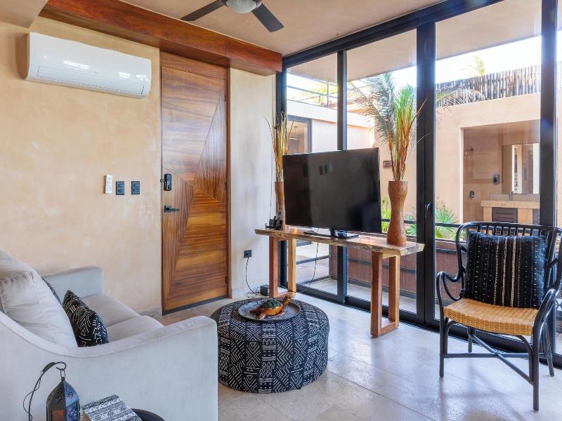 Luxury And Mordern Beachfront Condo By Bt Homes image