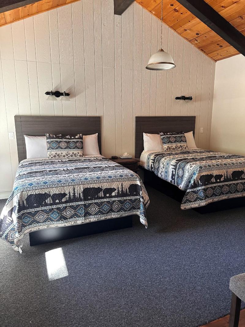 Lee Vining Motel image