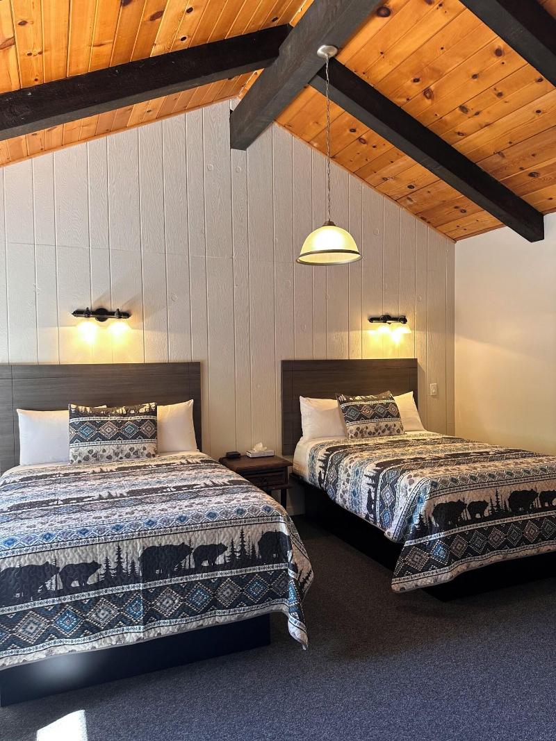Lee Vining Motel image