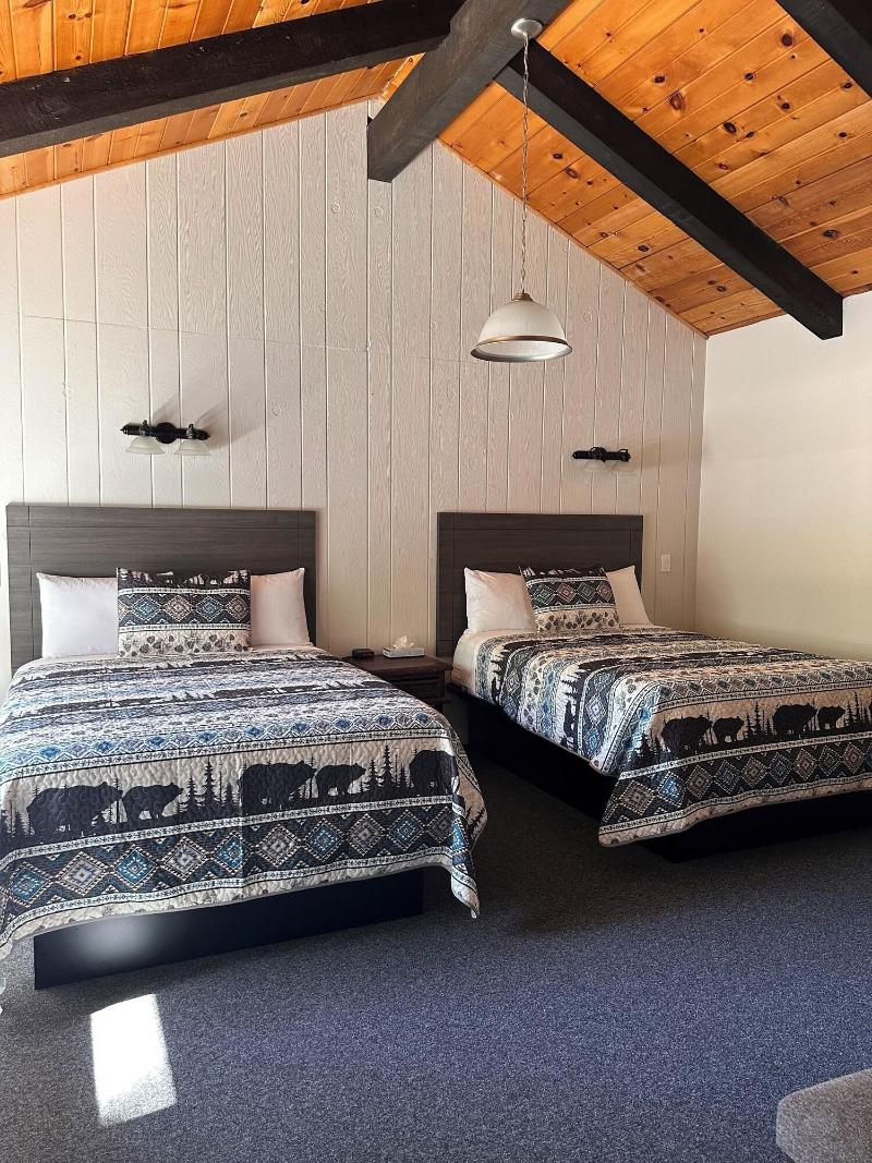 Lee Vining Motel image