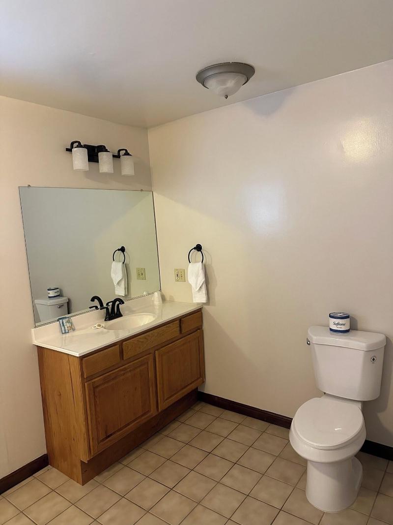 Lee Vining Motel image